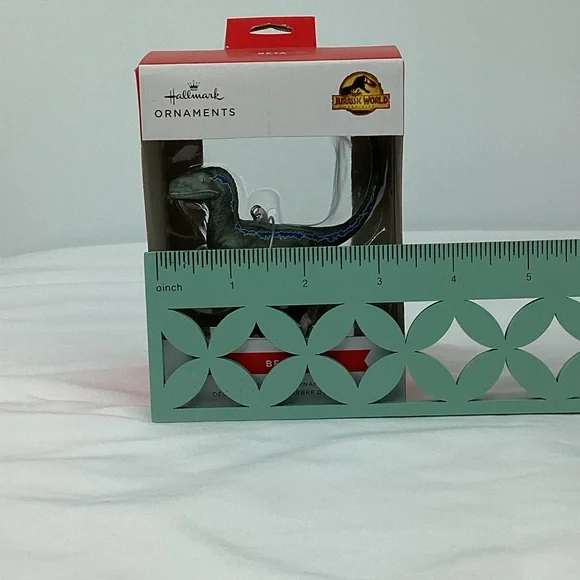 Hallmark Jurassic World Dominion Christmas Tree Ornament Beta Dinosaur Holiday - Picture 10 of 16